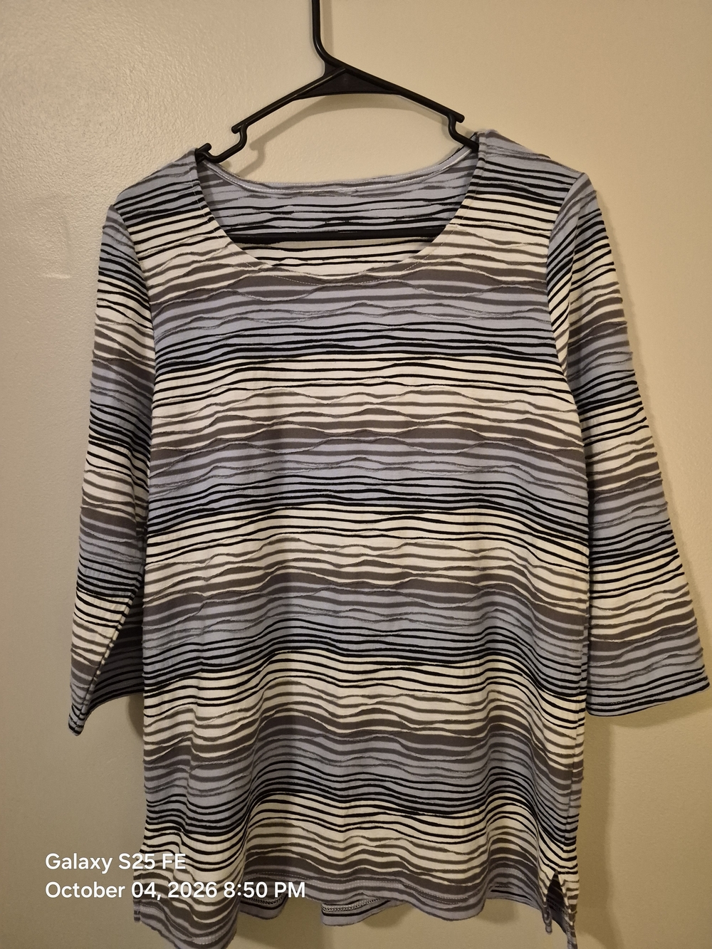 Women's Large Chico's Gray, White & Black Striped Scoop Neck Top